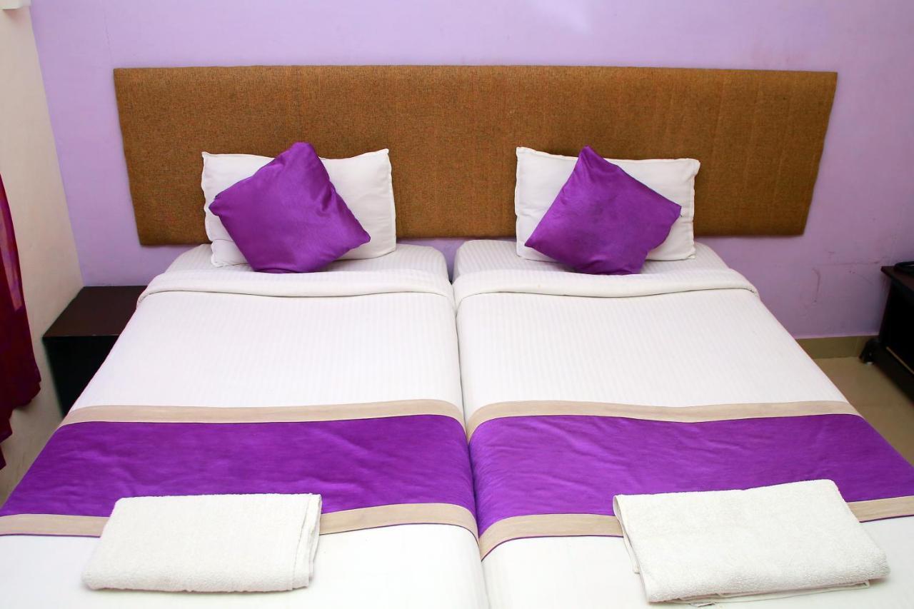 V Bee Plaza Hotel Thiruvananthapuram Luaran gambar