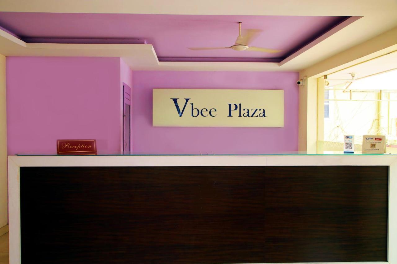 V Bee Plaza Hotel Thiruvananthapuram Luaran gambar