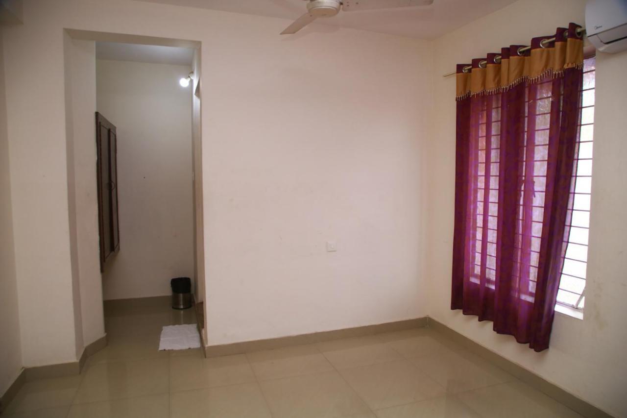V Bee Plaza Hotel Thiruvananthapuram Luaran gambar